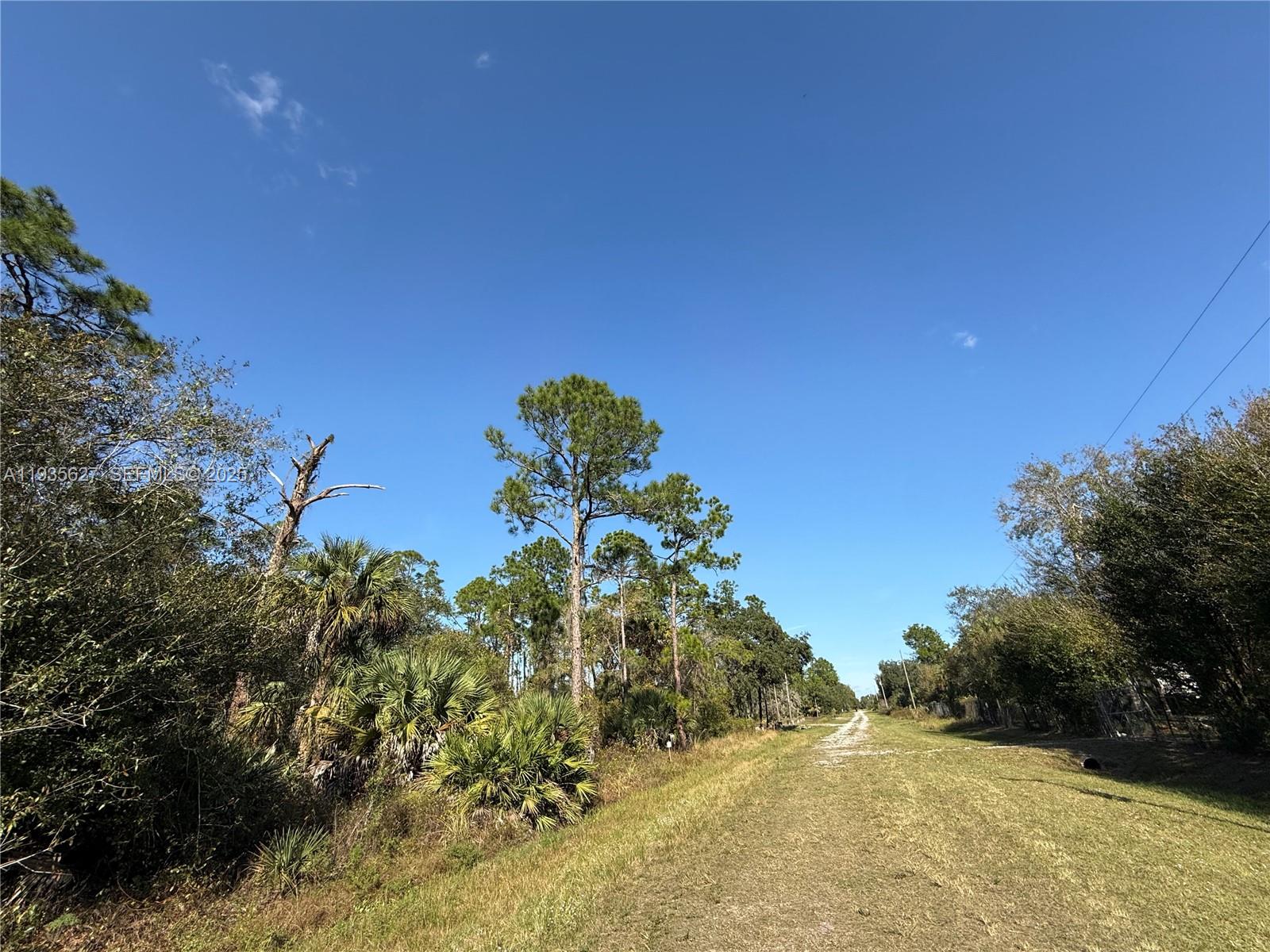   /   sq. ft. $ 2025-12-27 0 foto