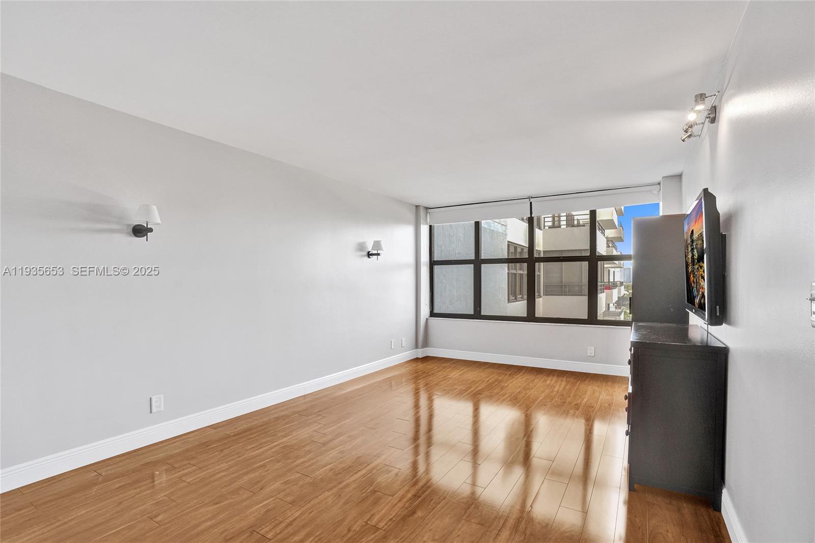 Photo of 2500 Parkview Dr  #917, Hallandale Beach, Florida, 33009 - 