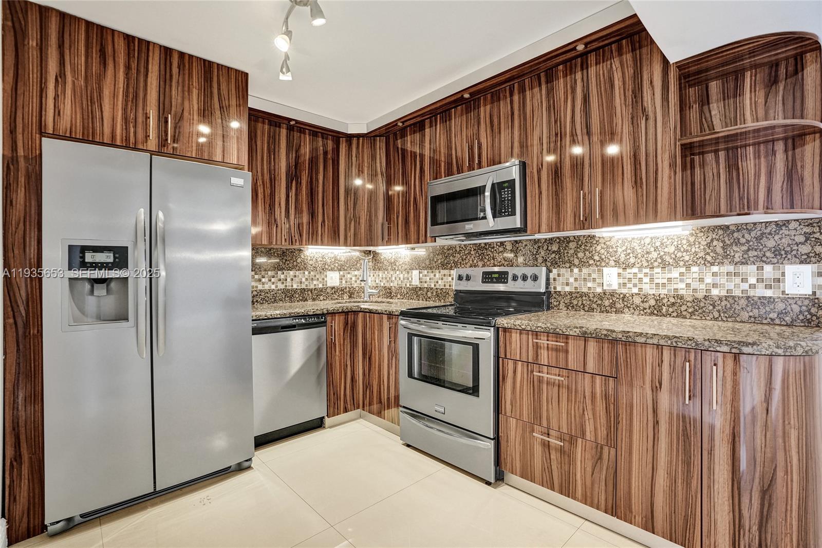 Photo of 2500 Parkview Dr  #917, Hallandale Beach, Florida, 33009 - 