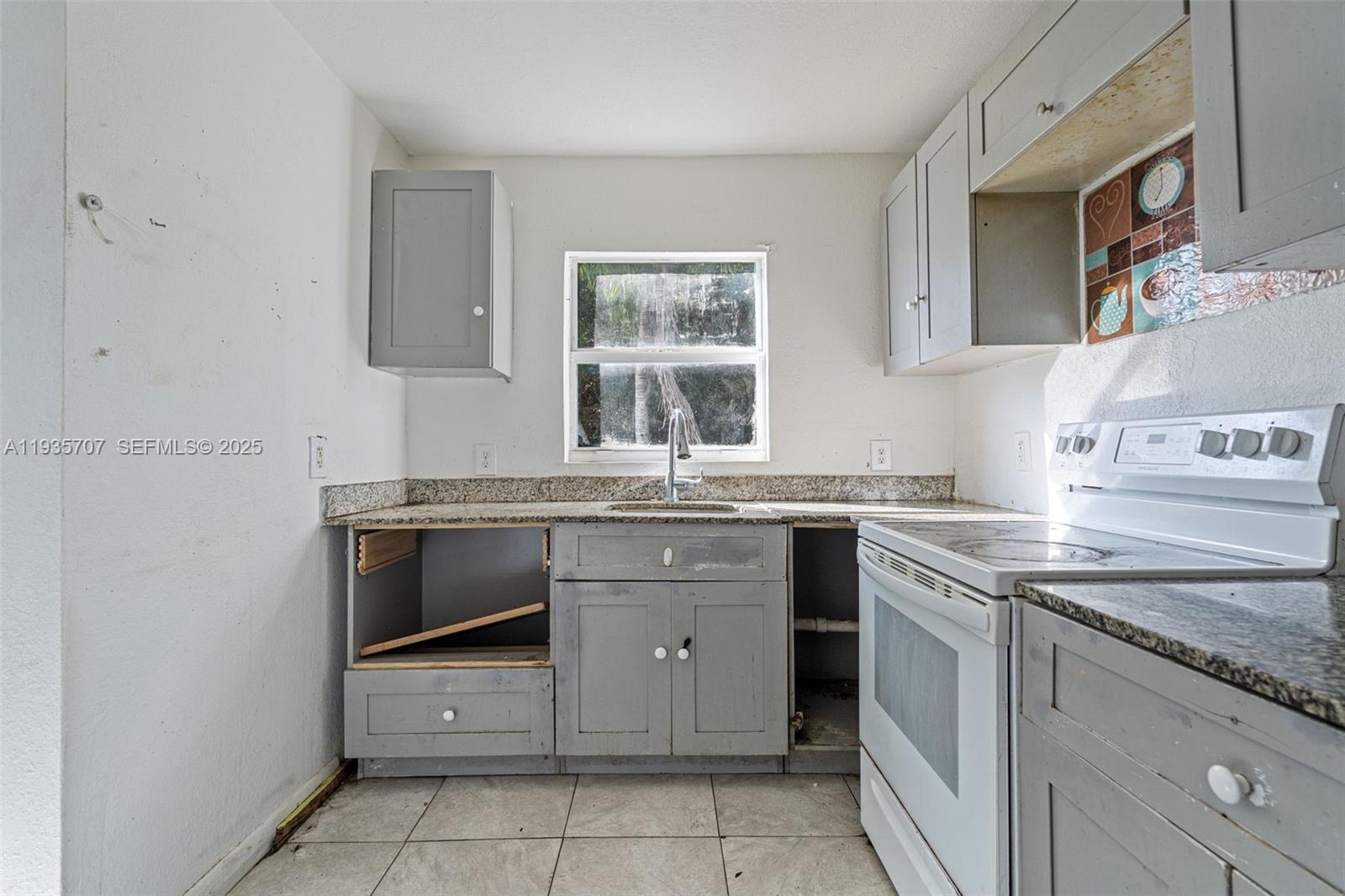 Подробнее / 7382 кв.футов $ 2025-12-27 0 Фото