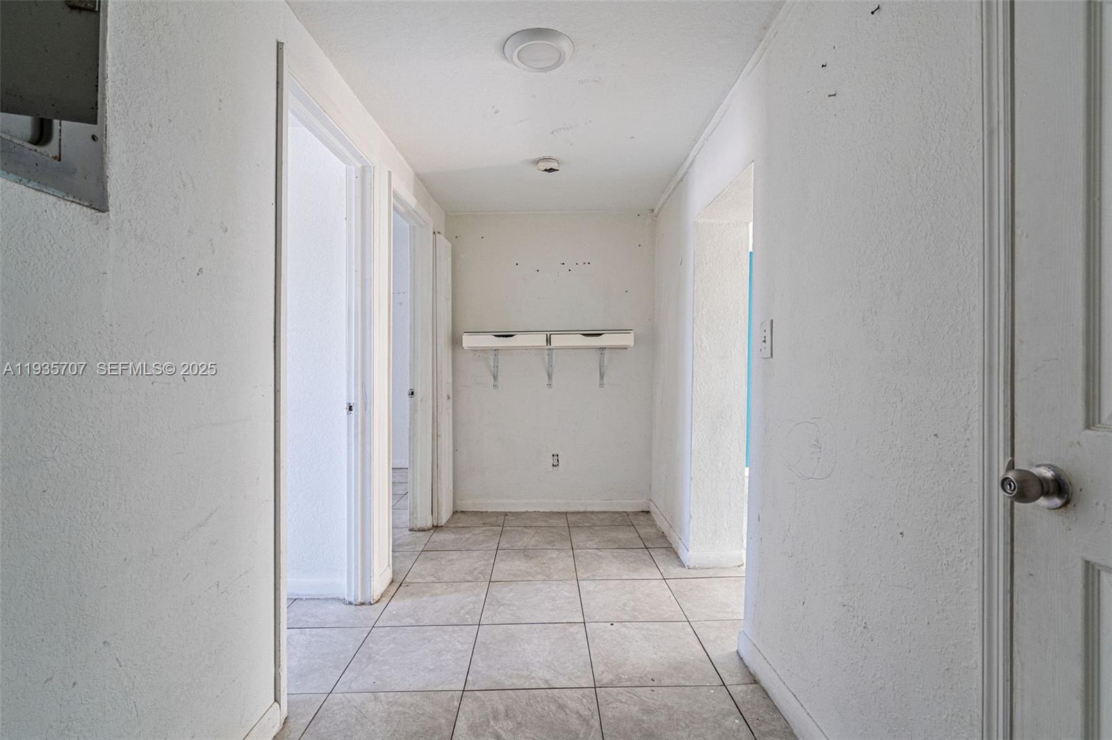 Подробнее / 7382 кв.футов $ 2025-12-27 0 Фото