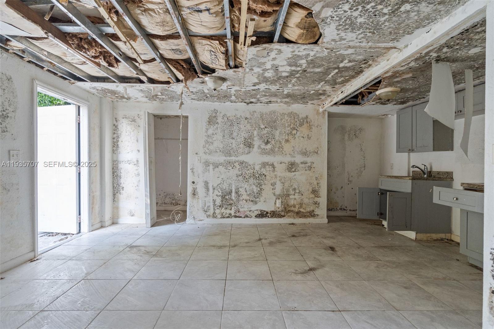 Подробнее / 7382 кв.футов $ 2025-12-27 0 Фото