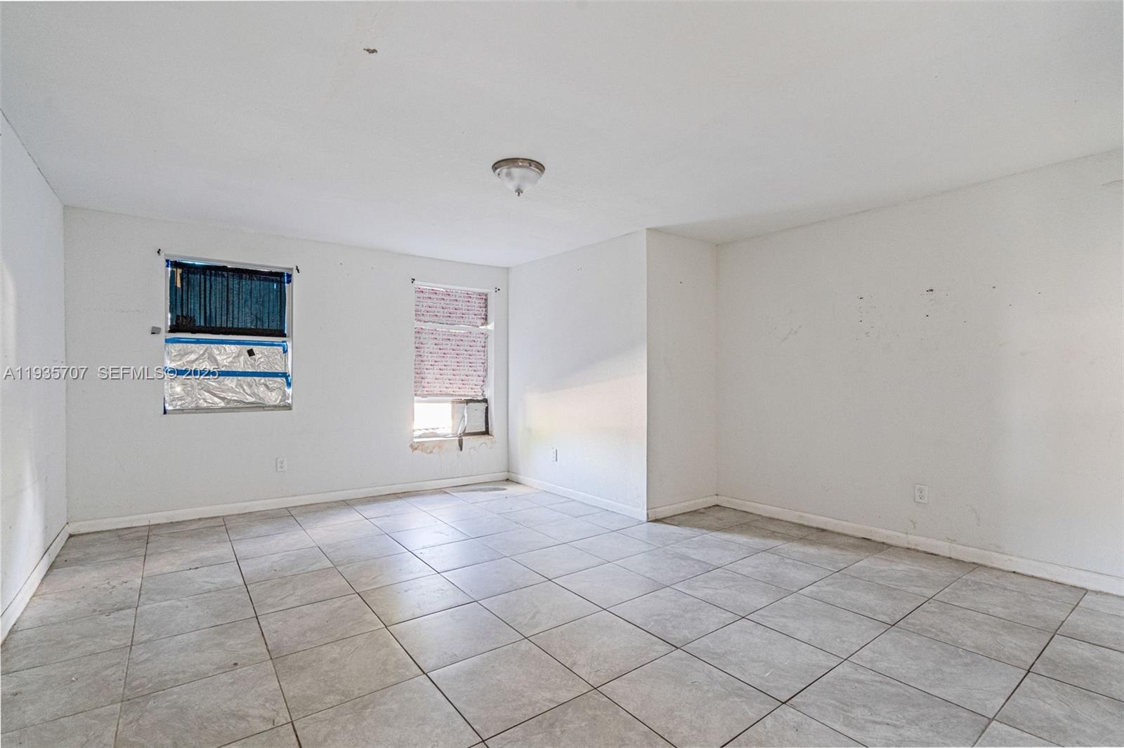 Подробнее / 7382 кв.футов $ 2025-12-27 0 Фото