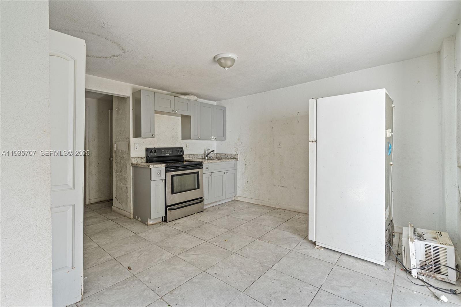 Подробнее / 7382 кв.футов $ 2025-12-27 0 Фото