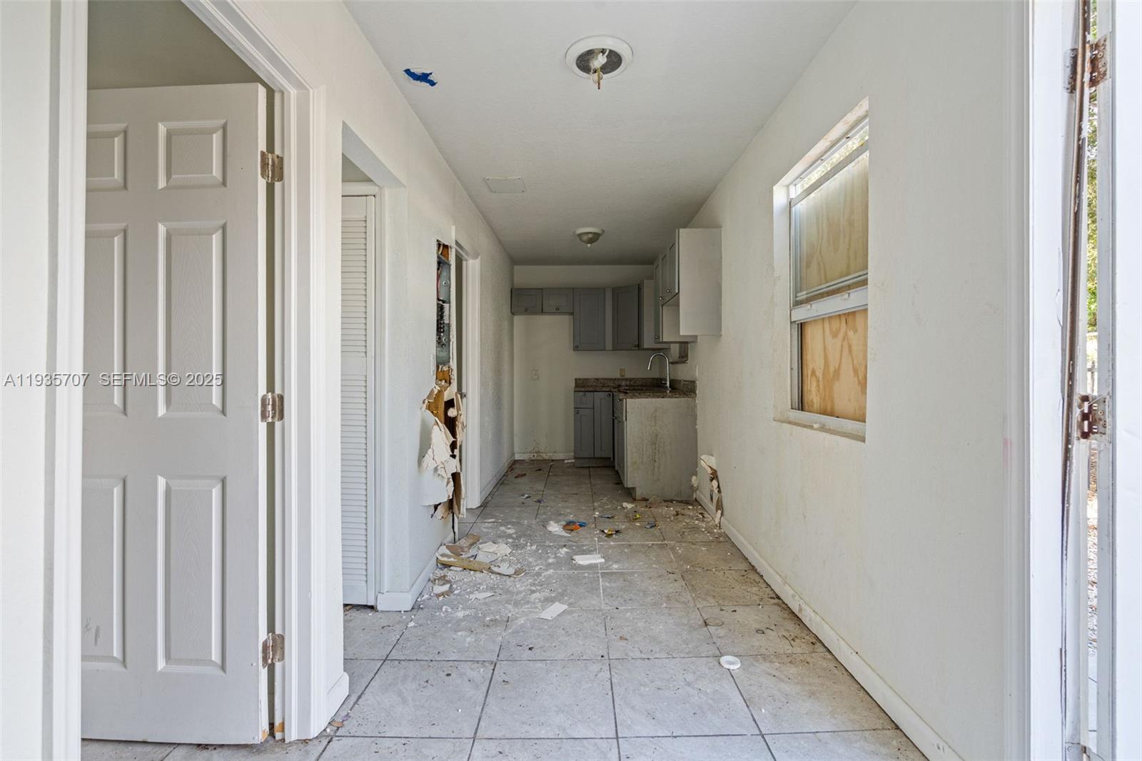 Подробнее / 7382 кв.футов $ 2025-12-27 0 Фото