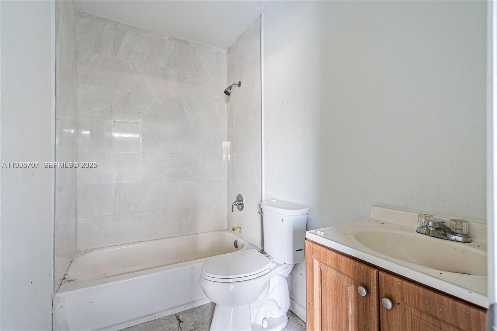 Подробнее / 7382 кв.футов $ 2025-12-27 0 Фото