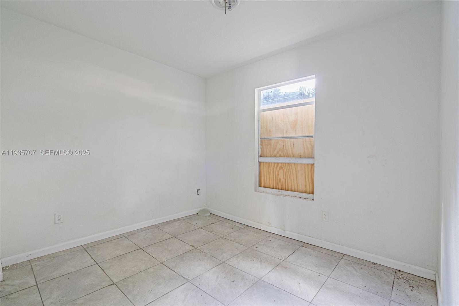 Подробнее / 7382 кв.футов $ 2025-12-27 0 Фото