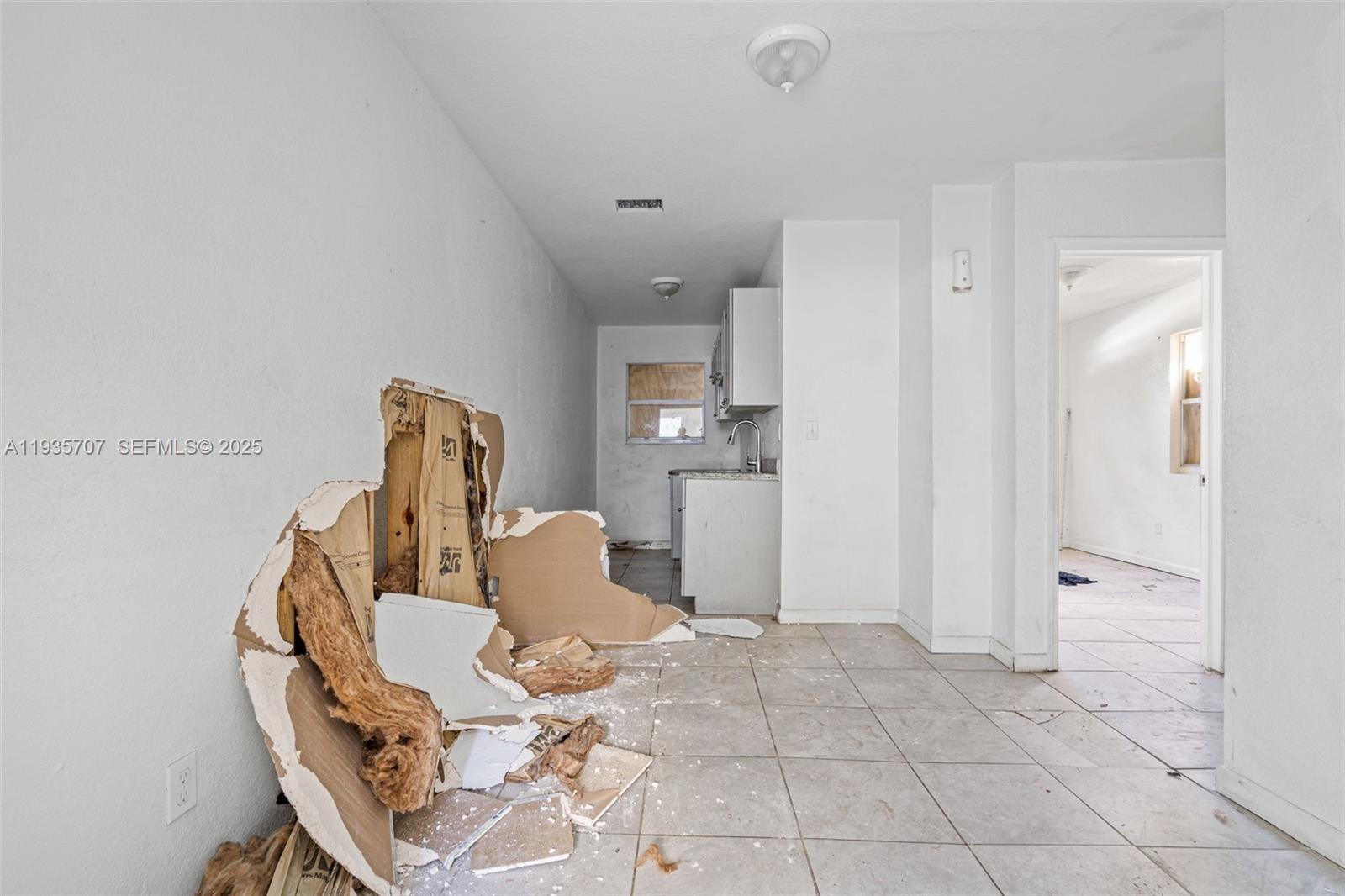 Подробнее / 7382 кв.футов $ 2025-12-27 0 Фото