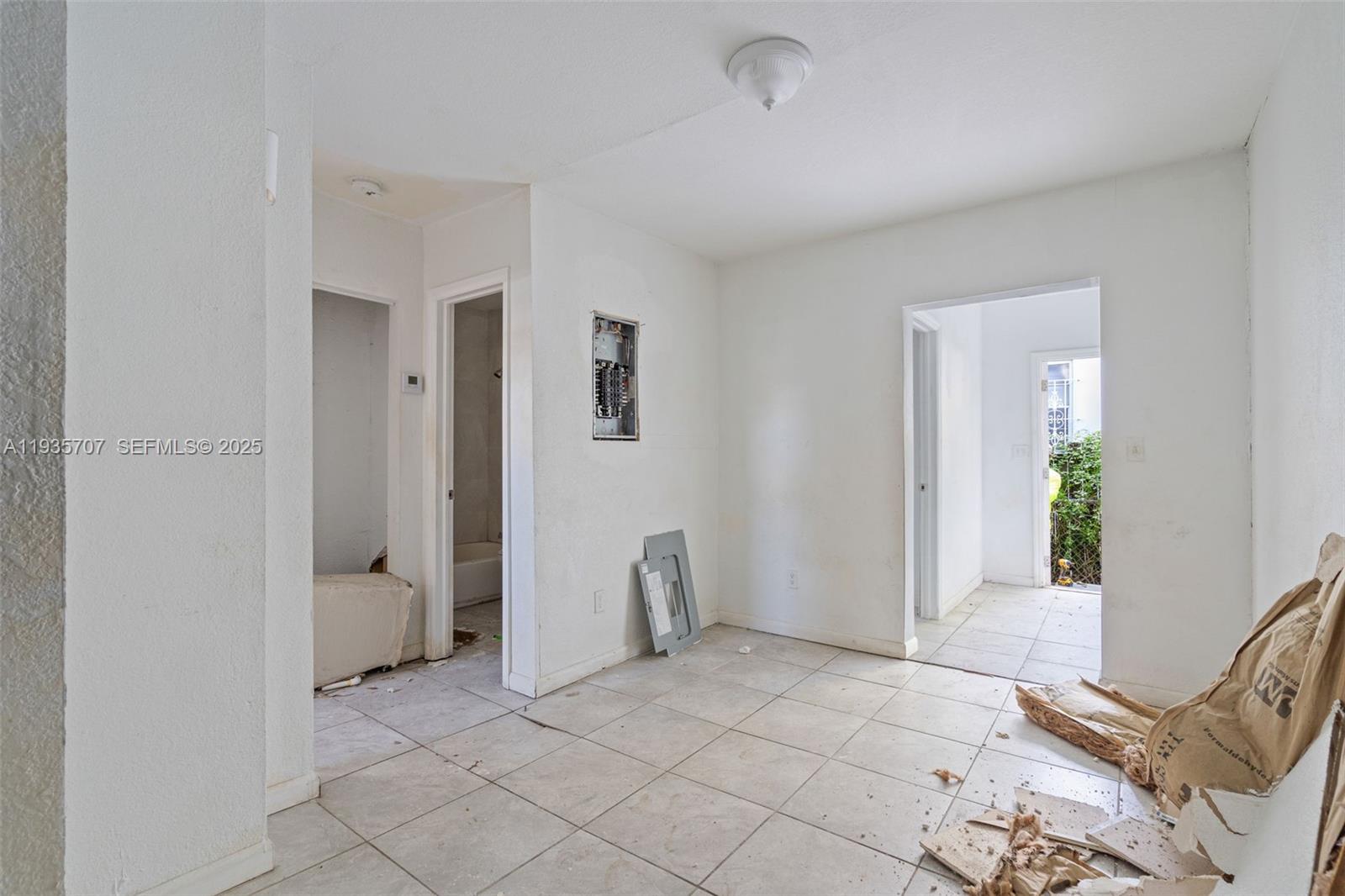 Подробнее / 7382 кв.футов $ 2025-12-27 0 Фото