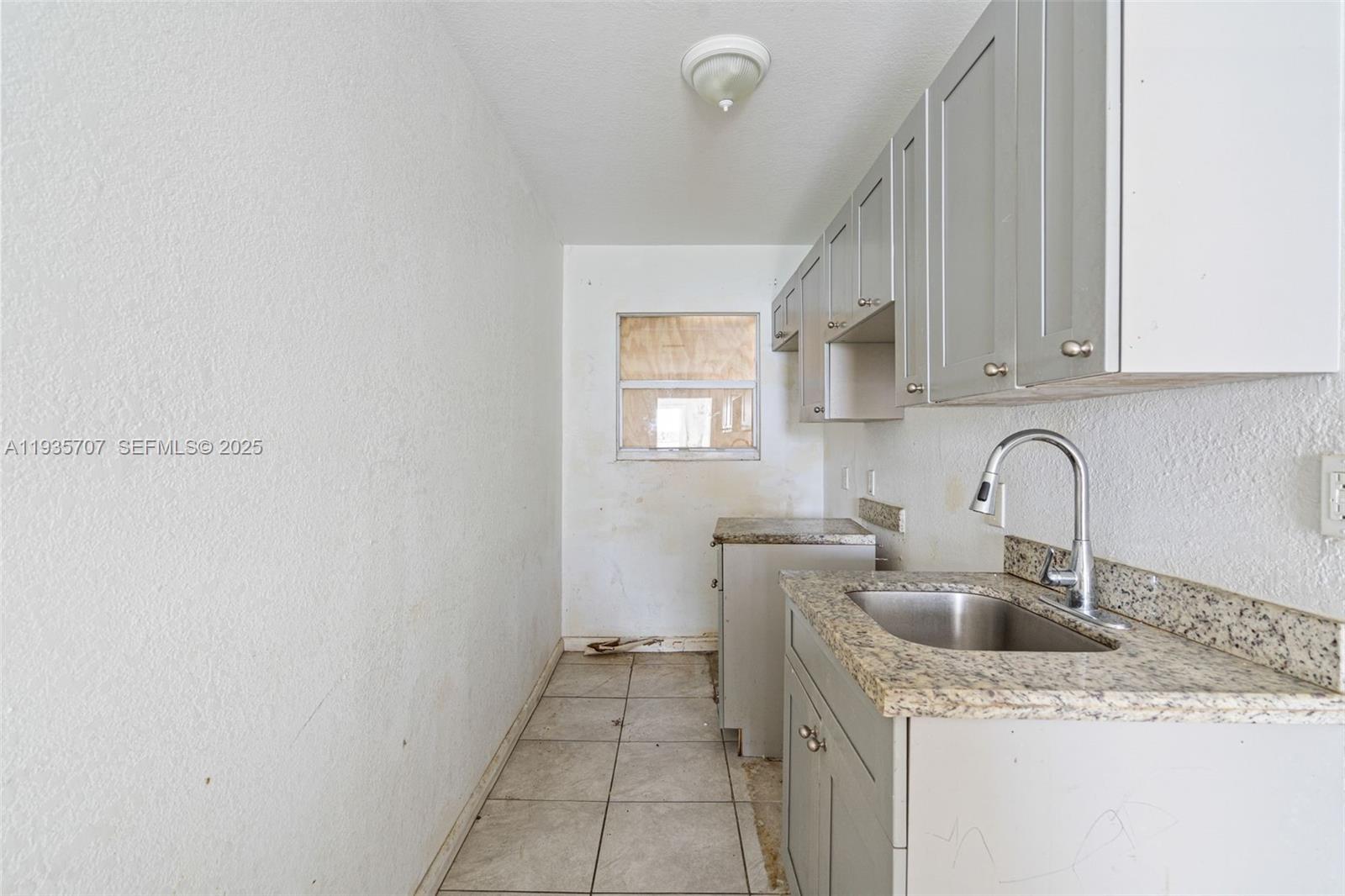 Подробнее / 7382 кв.футов $ 2025-12-27 0 Фото