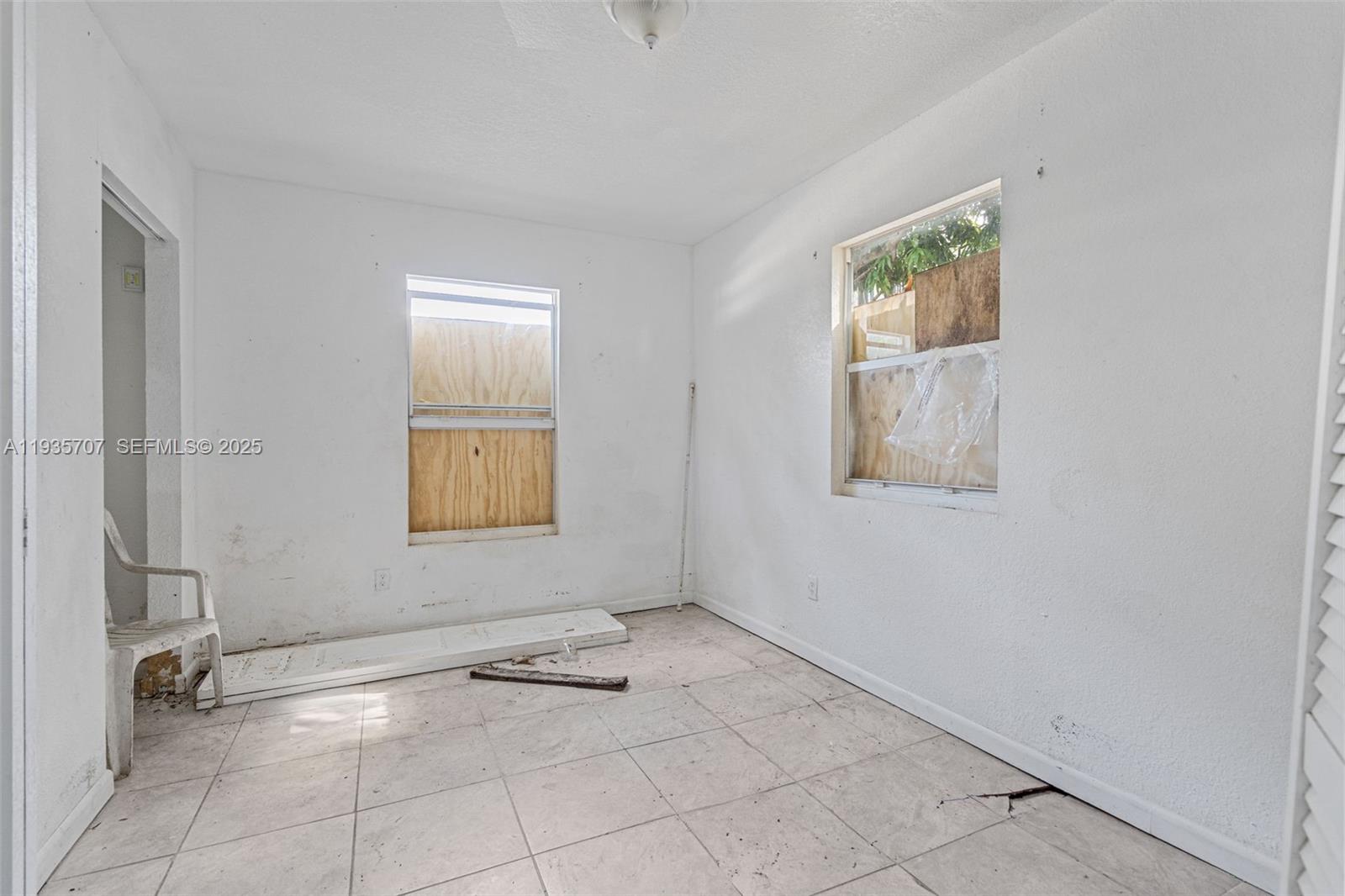 Подробнее / 7382 кв.футов $ 2025-12-27 0 Фото