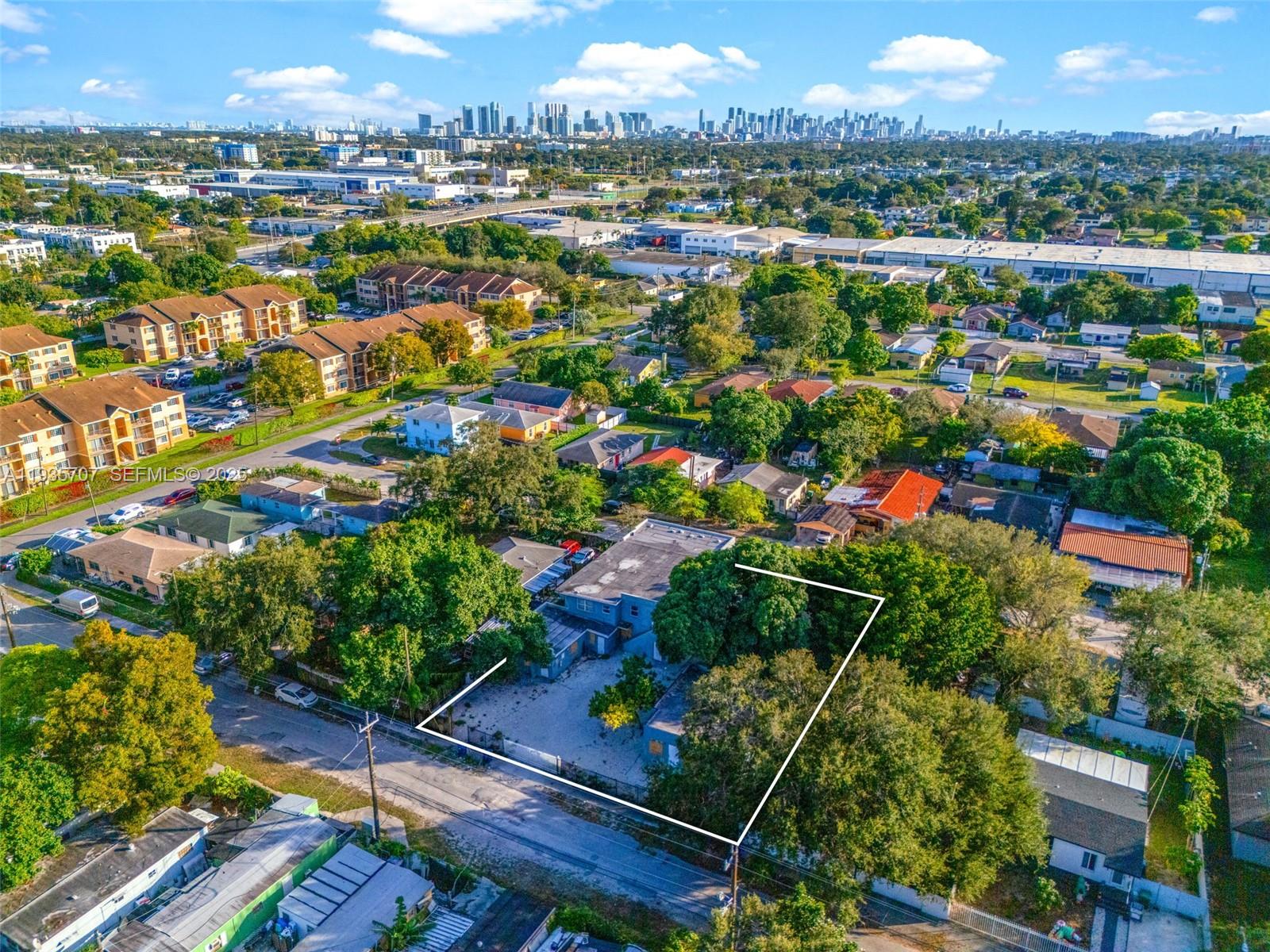 Подробнее / 7382 кв.футов $ 2025-12-27 0 Фото