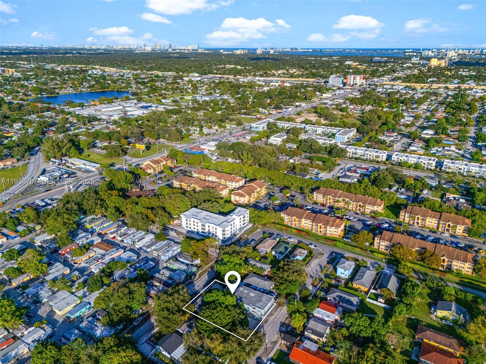 Подробнее / 7382 кв.футов $ 2025-12-27 0 Фото