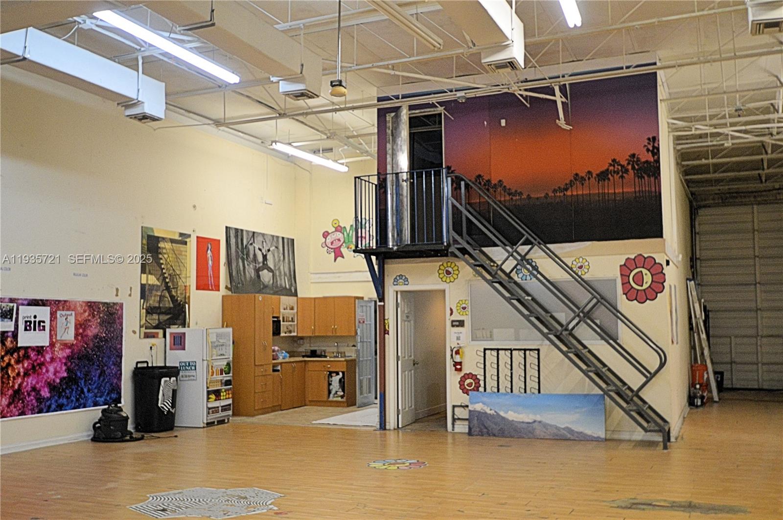 See details 1680 / sq. ft. $ 2025-12-27 0 Photo