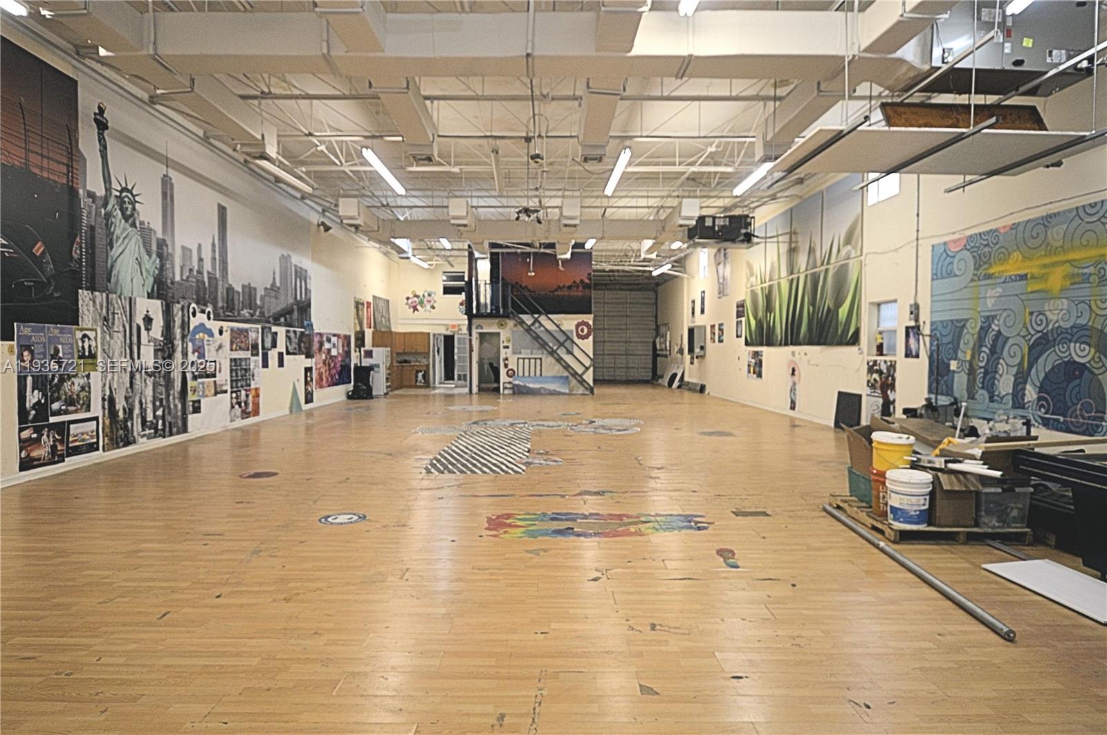 See details 1680 / sq. ft. $ 2025-12-27 0 Photo