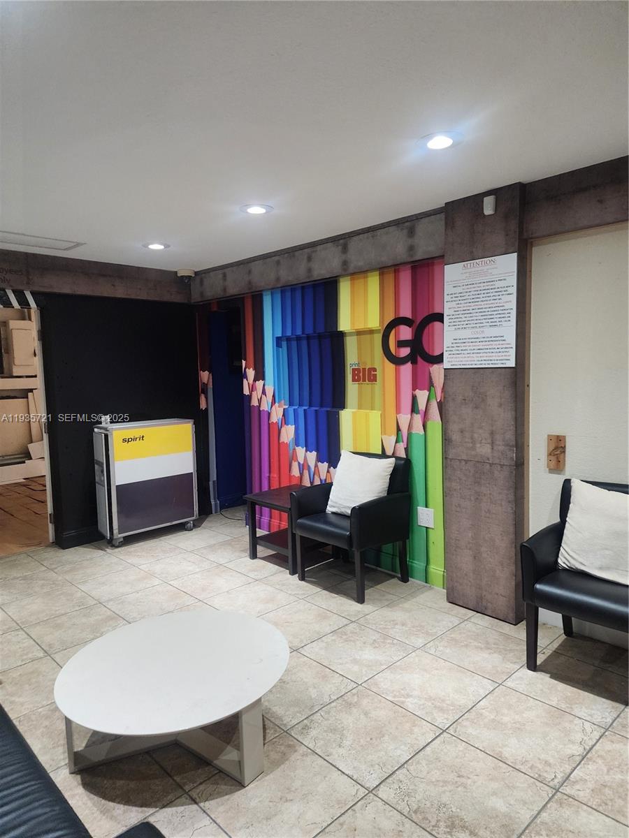 See details 1680 / sq. ft. $ 2025-12-27 0 Photo