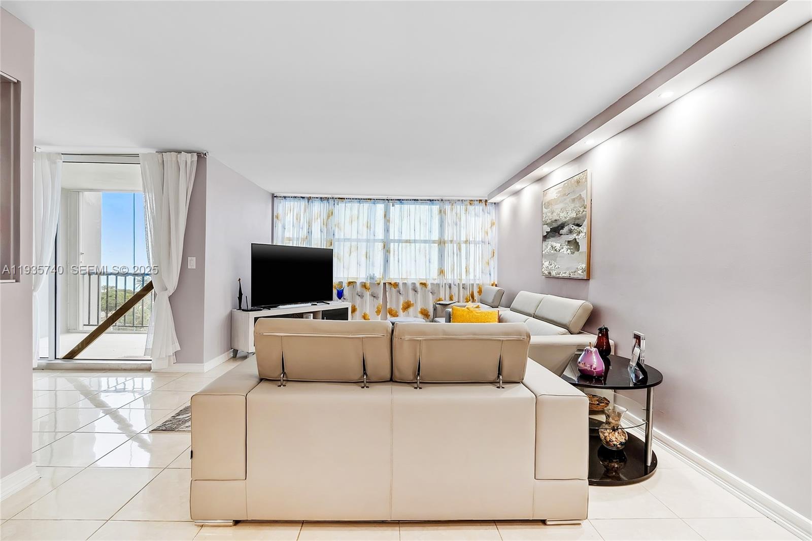 Photo of 1400 Ocean Dr #802, Hollywood, Florida, 33019 -