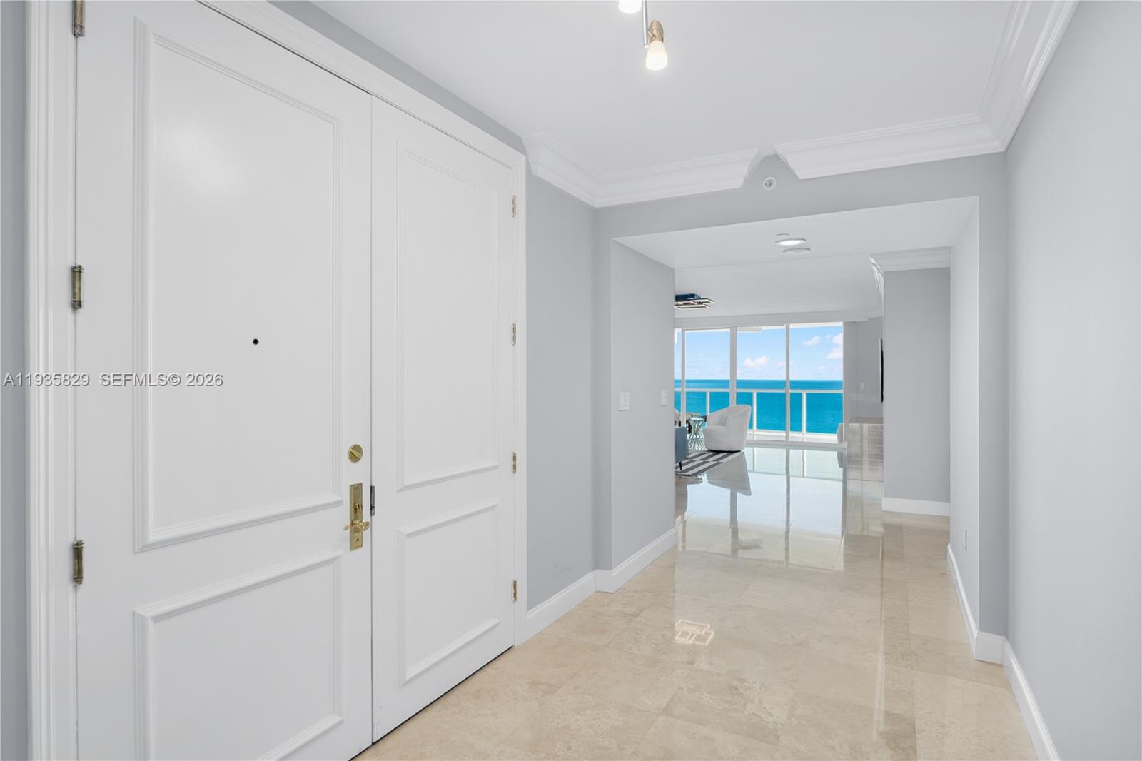 Photo of 20201 Country Club Dr  #2506, Aventura, Florida, 33180 - Foyer entrance