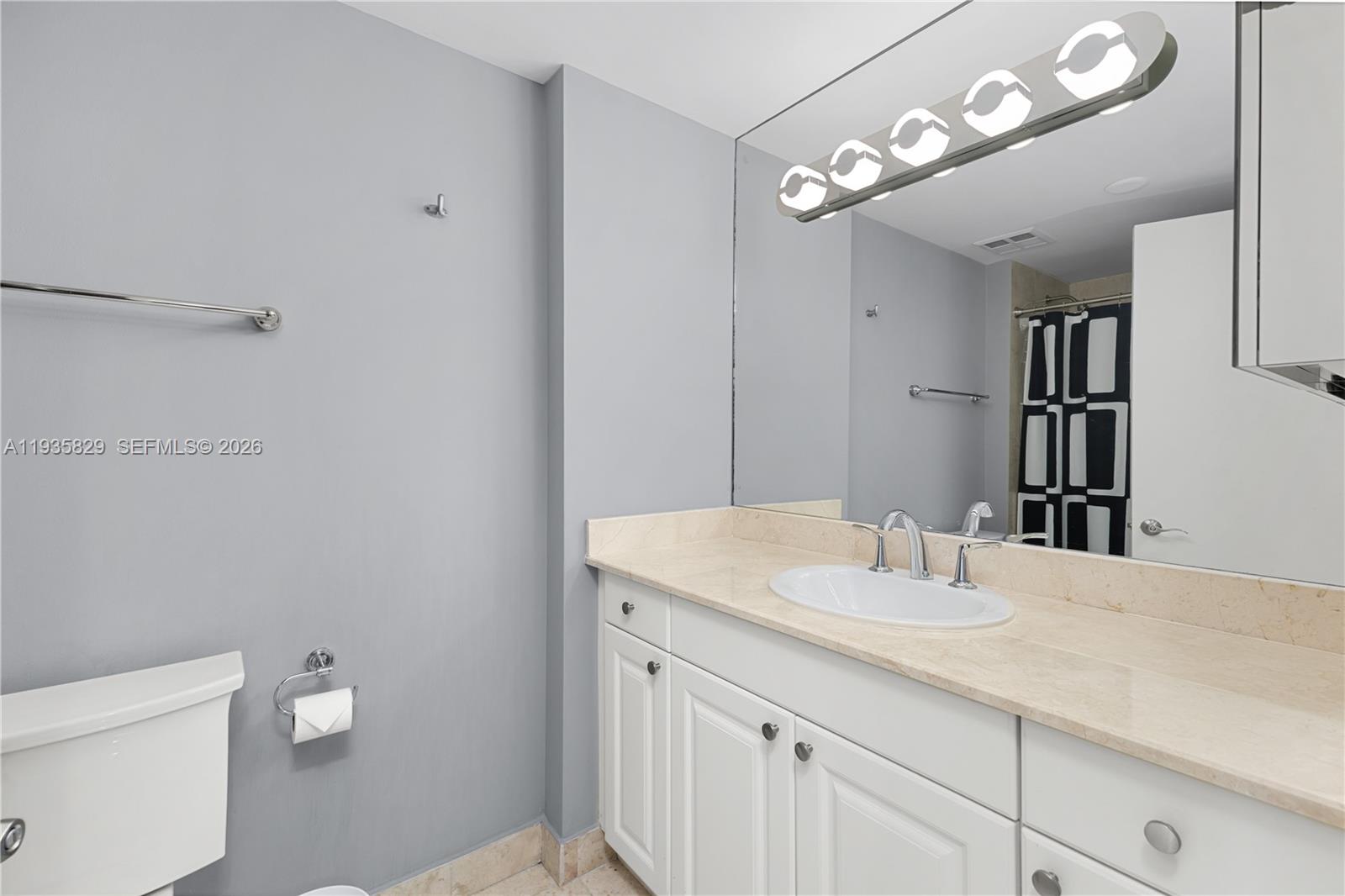 Photo of 20201 Country Club Dr  #2506, Aventura, Florida, 33180 - 