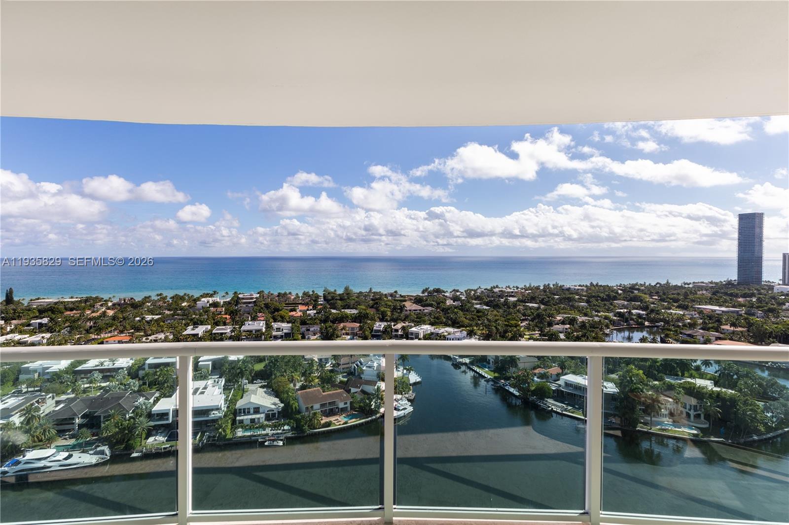 Photo of 20201 Country Club Dr  #2506, Aventura, Florida, 33180 - 