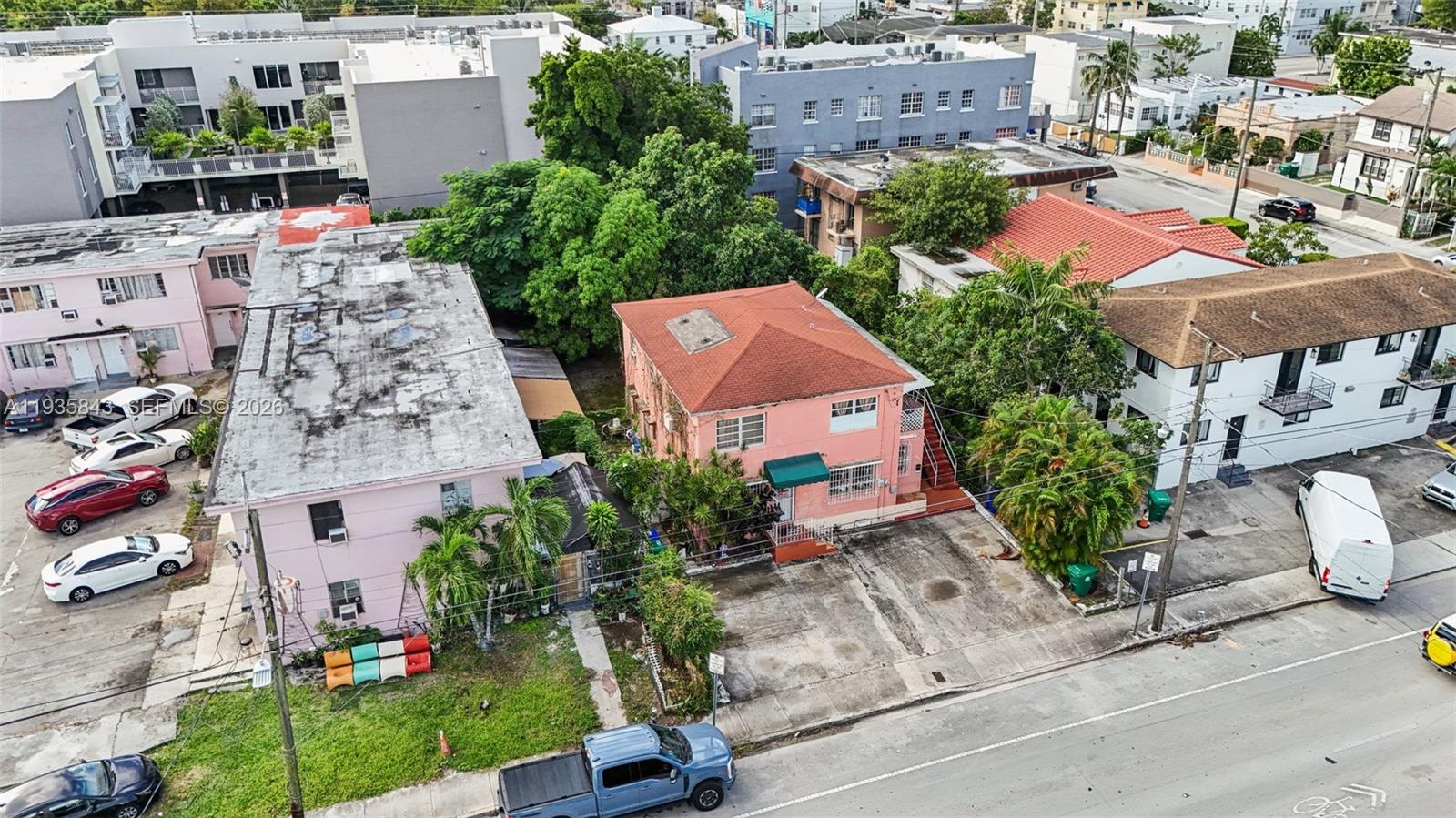 Подробнее / 2012 кв.футов $ 2026-01-02 0 Фото