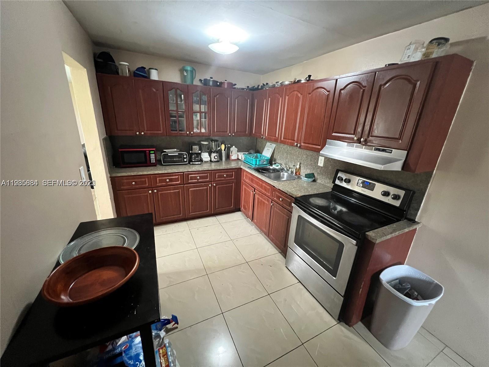   /  2590 кв.футов $ 2025-12-28 0 Фото