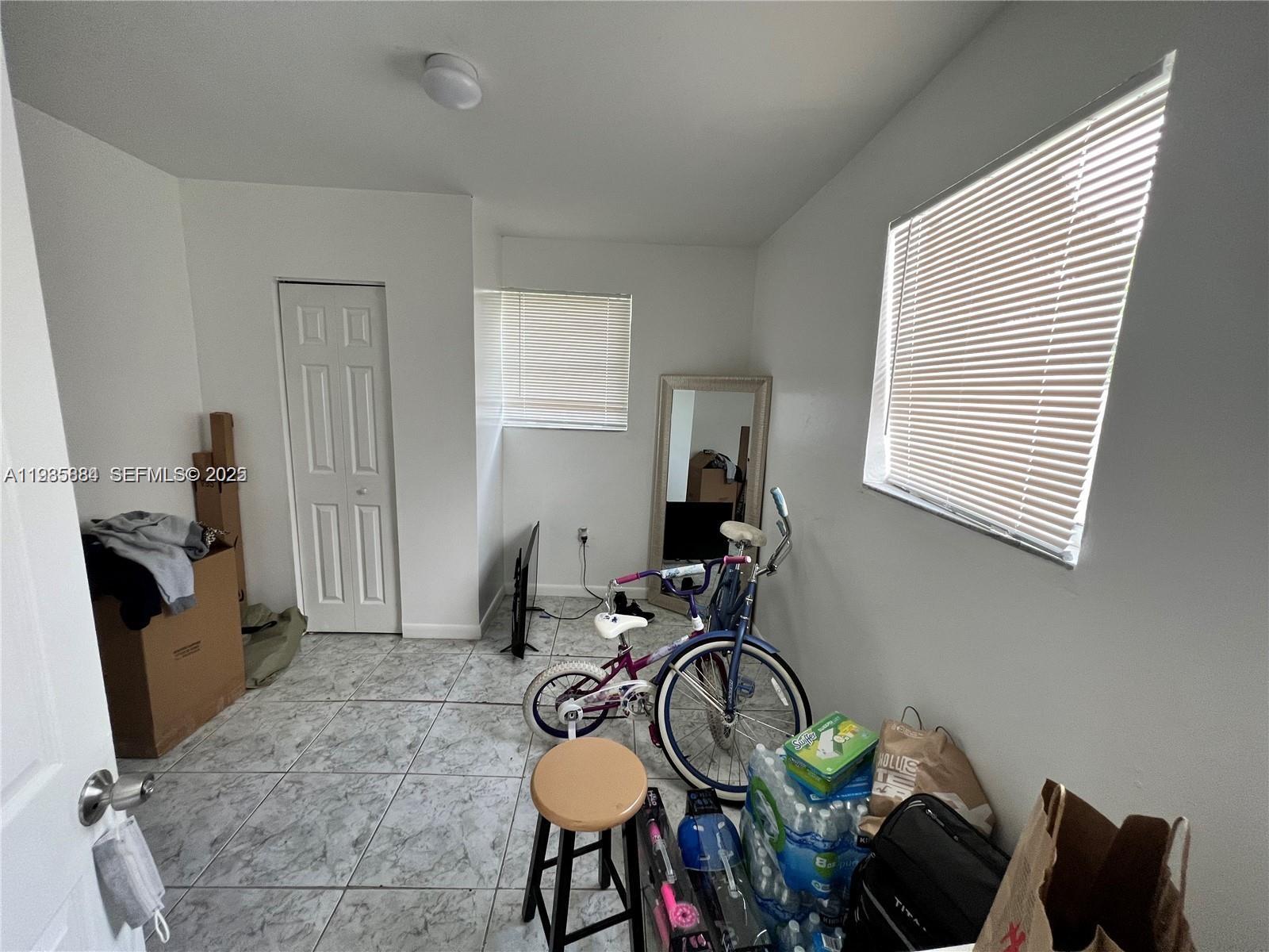   /  2590 кв.футов $ 2025-12-28 0 Фото