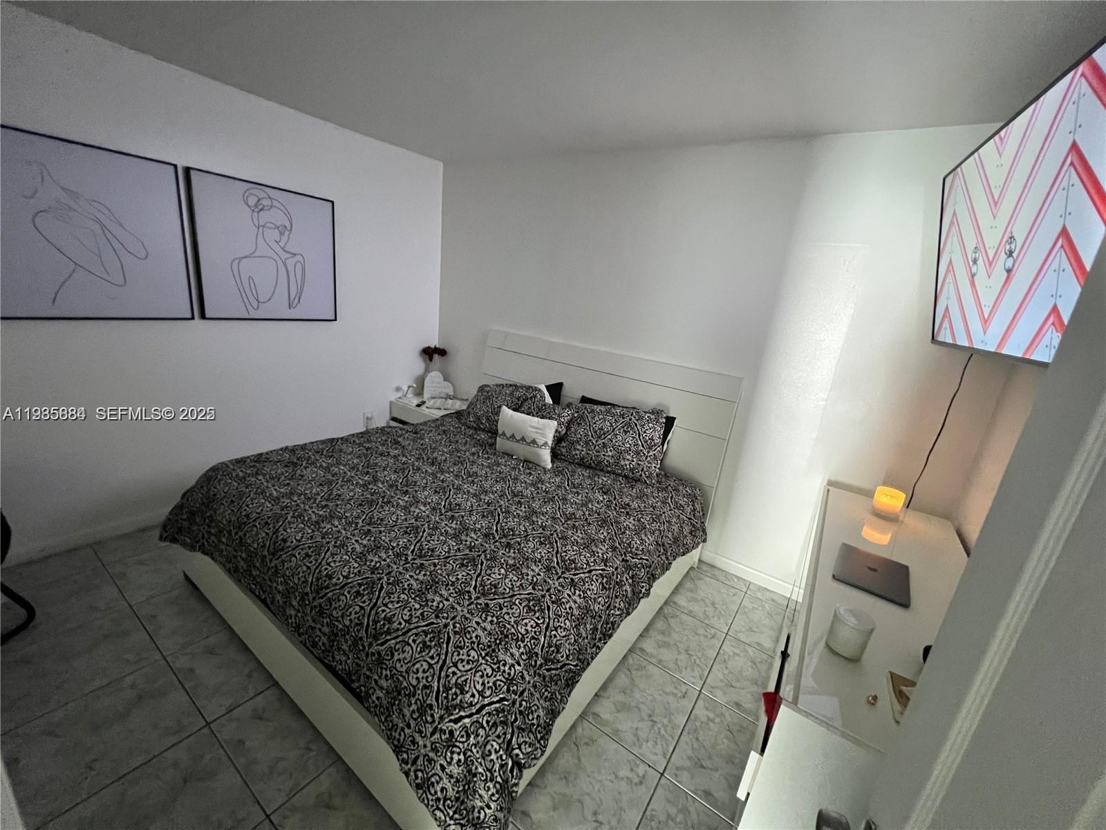   /  2590 кв.футов $ 2025-12-28 0 Фото