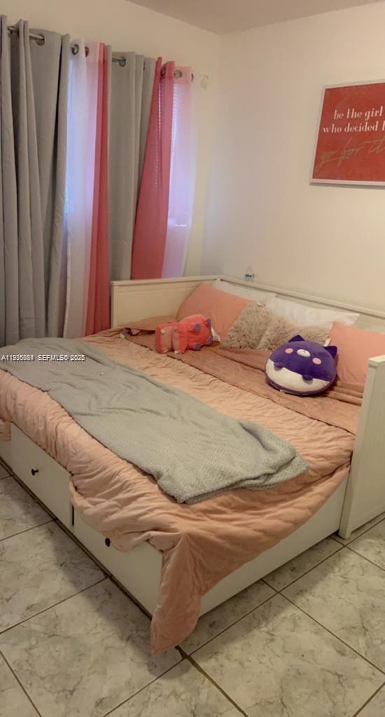   /  2590 кв.футов $ 2025-12-28 0 Фото