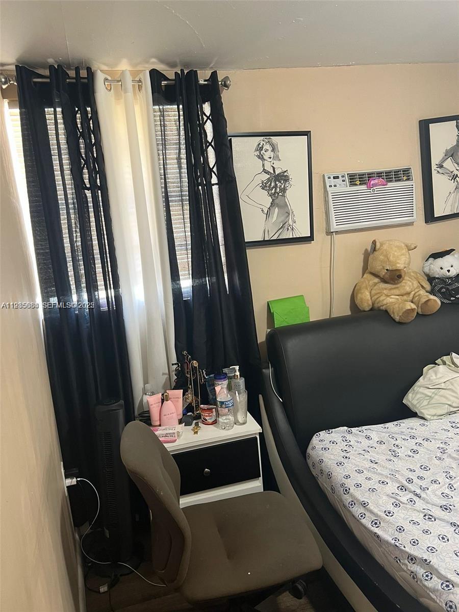   /  2590 кв.футов $ 2025-12-28 0 Фото