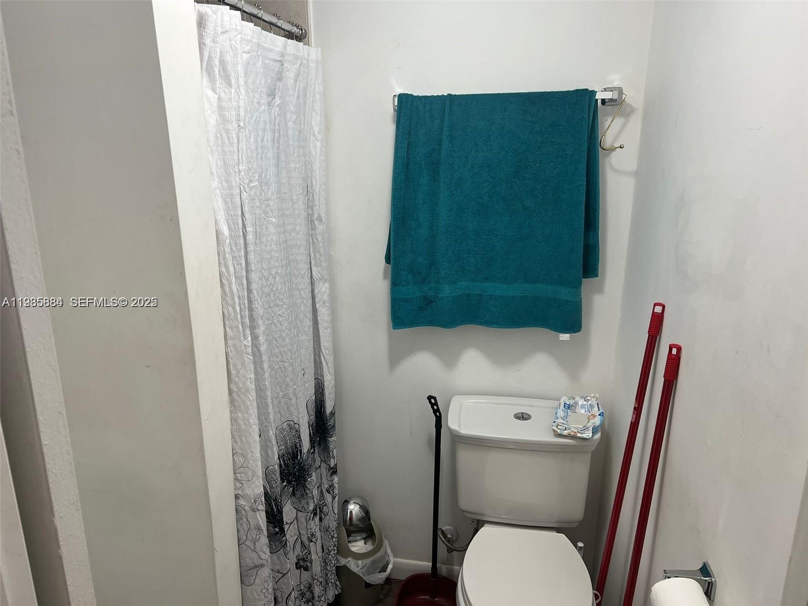   /  2590 кв.футов $ 2025-12-28 0 Фото