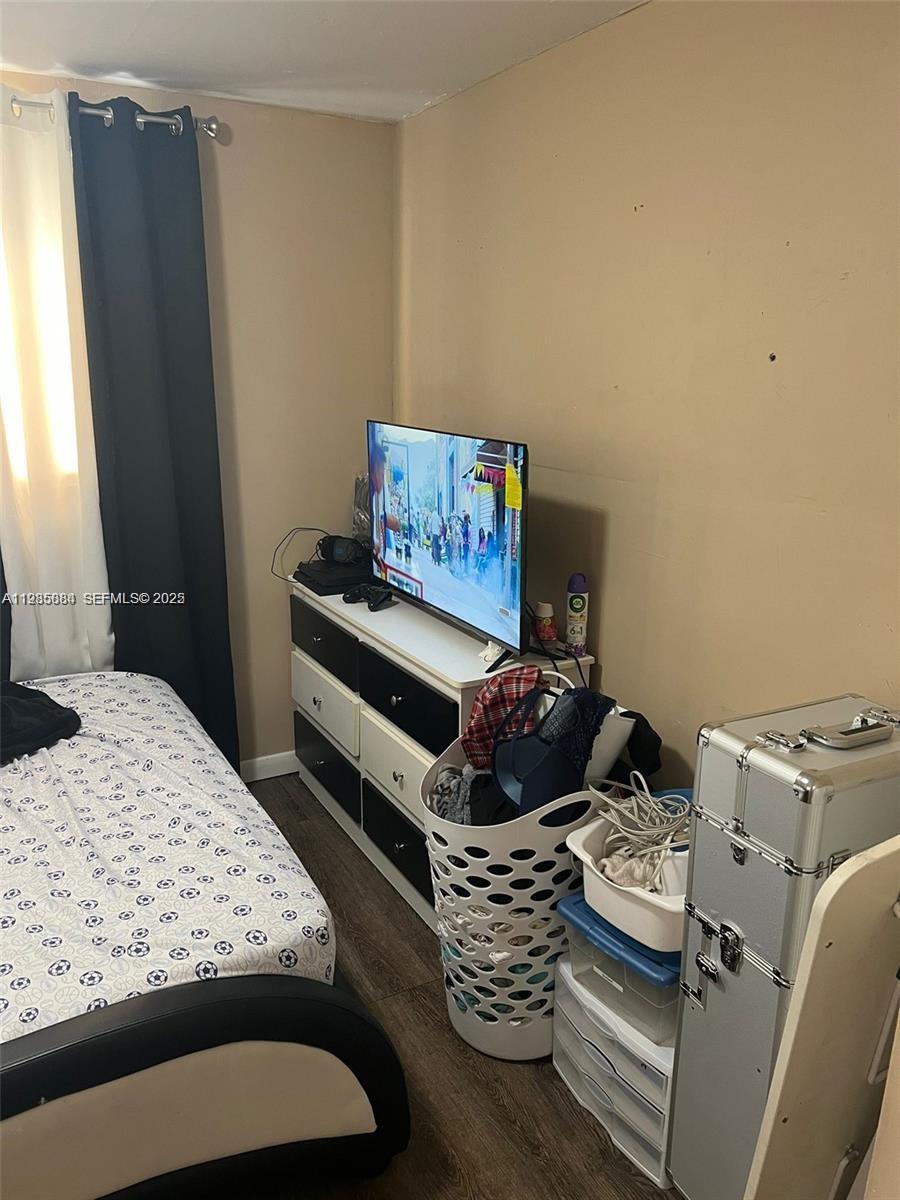   /  2590 кв.футов $ 2025-12-28 0 Фото