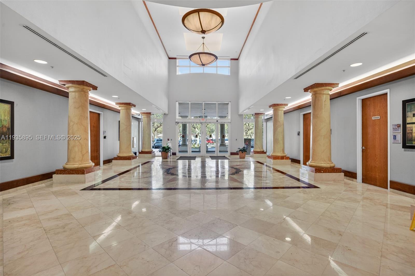 201  /   sq. ft. $ 2025-12-28 0 foto