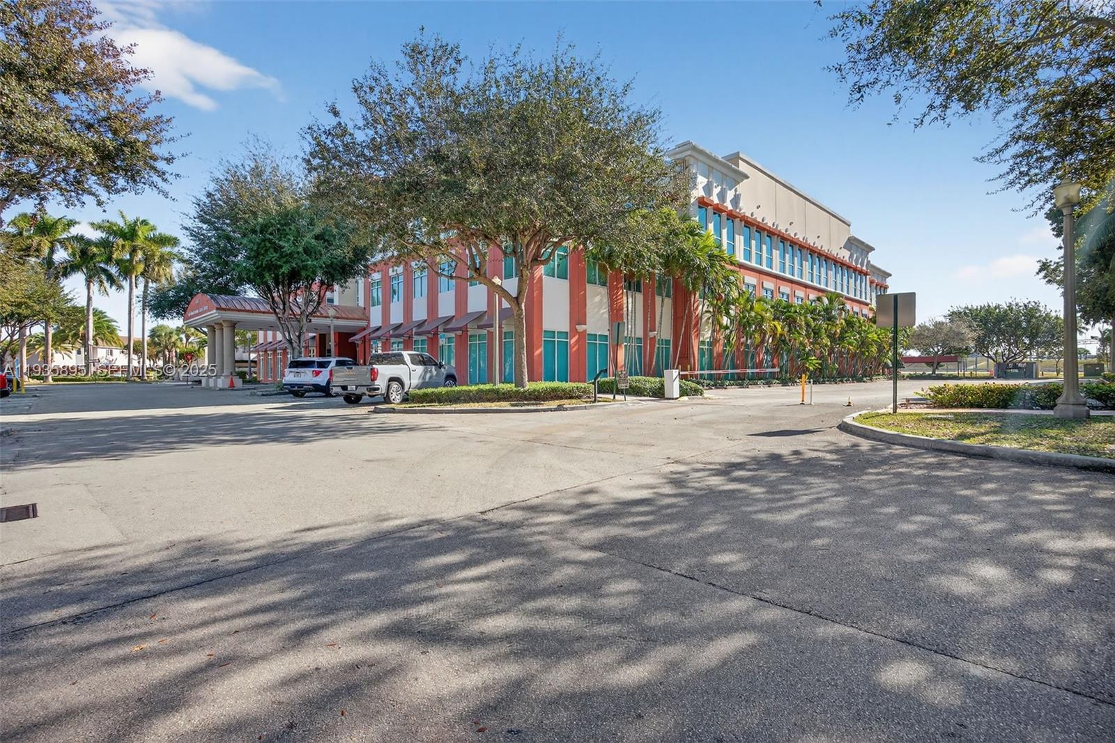 201  /   sq. ft. $ 2025-12-28 0 foto