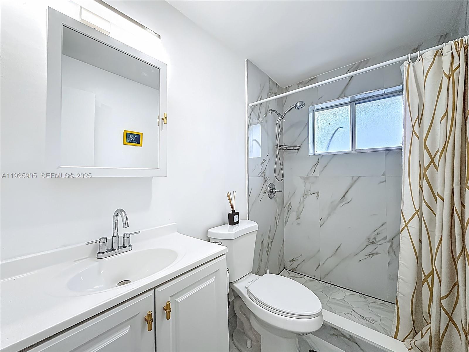 See details / 2135 sq. ft. $ 2025-12-28 0 Photo