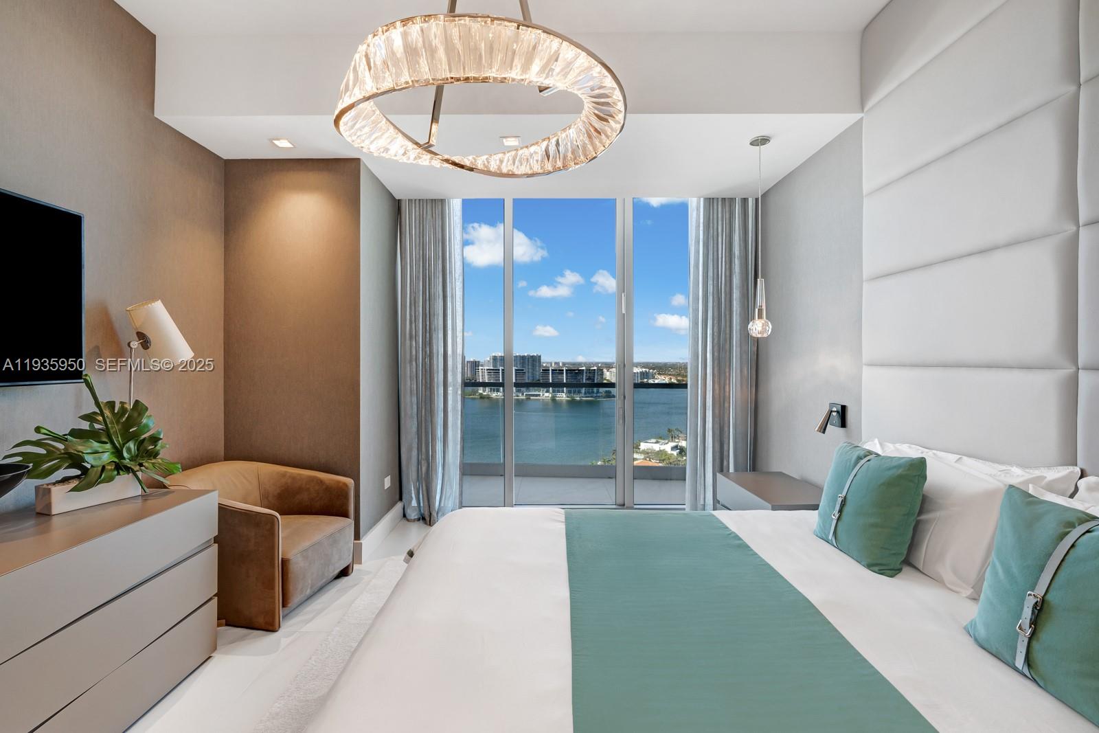 2304 5 / 7 6740 sq. ft. $ 2025-12-29 0 Photo