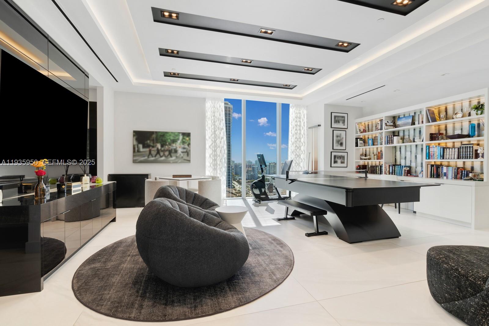 2304 5 / 7 6740 sq. ft. $ 2025-12-29 0 Photo