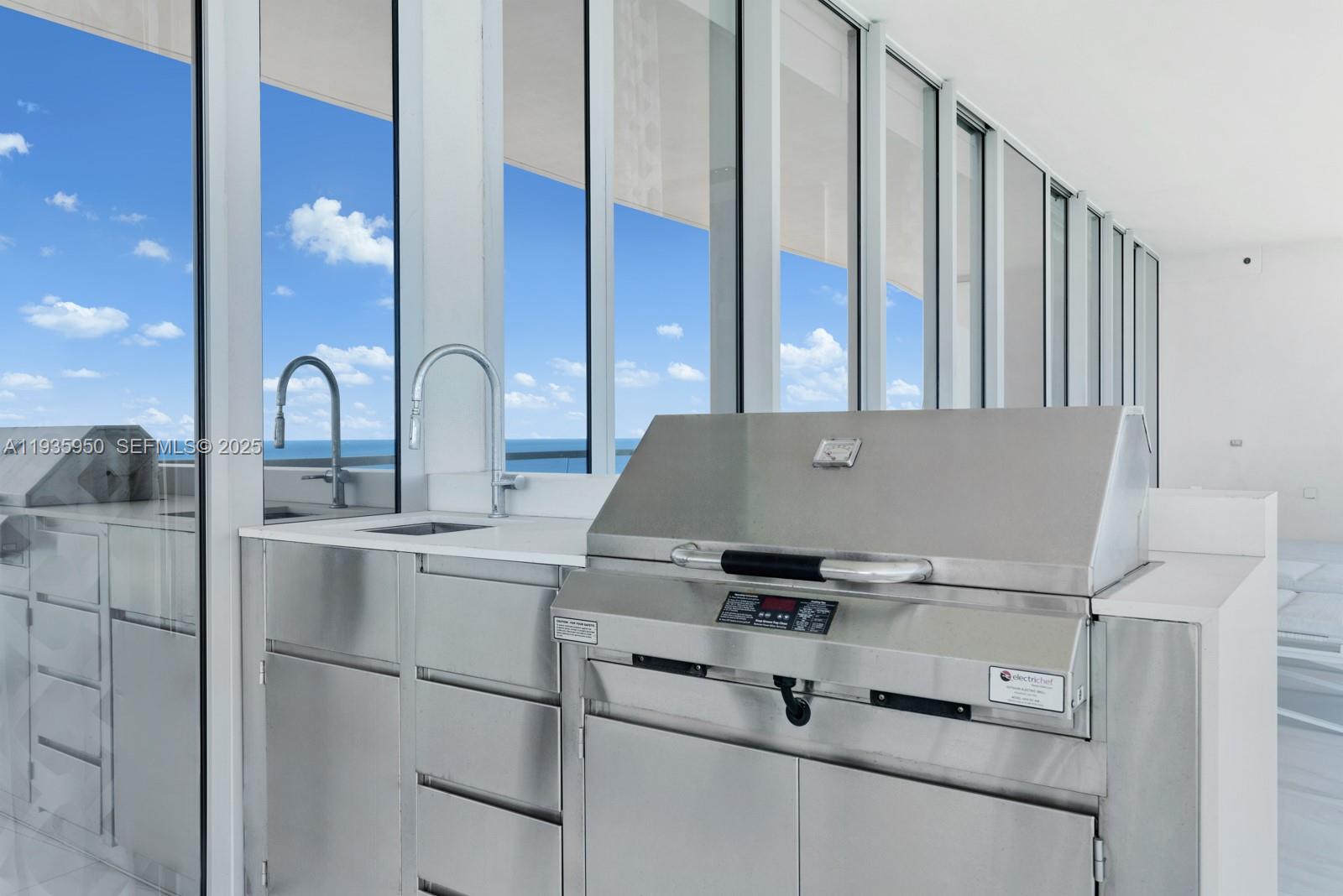 2304 5 / 7 6740 sq. ft. $ 2025-12-29 0 Photo