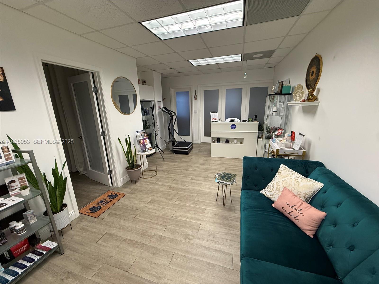 206  /   кв.футов $ 2025-12-29 0 Фото