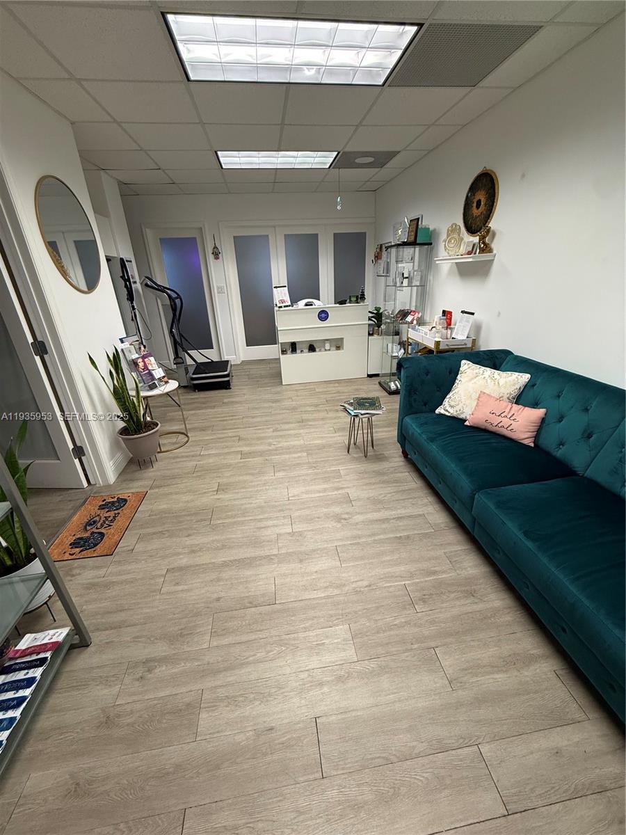 206  /   кв.футов $ 2025-12-29 0 Фото