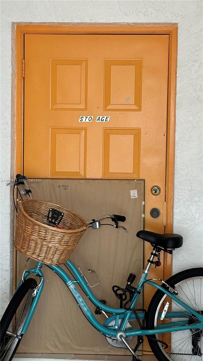   /  3998 sq. ft. $ 2025-12-29 0 Photo