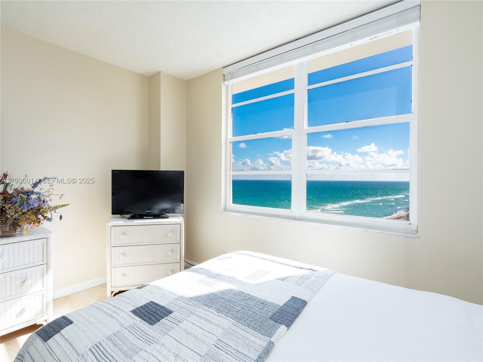 Photo of 3725 Ocean Dr  #1606, Hollywood, Florida, 33019 - 