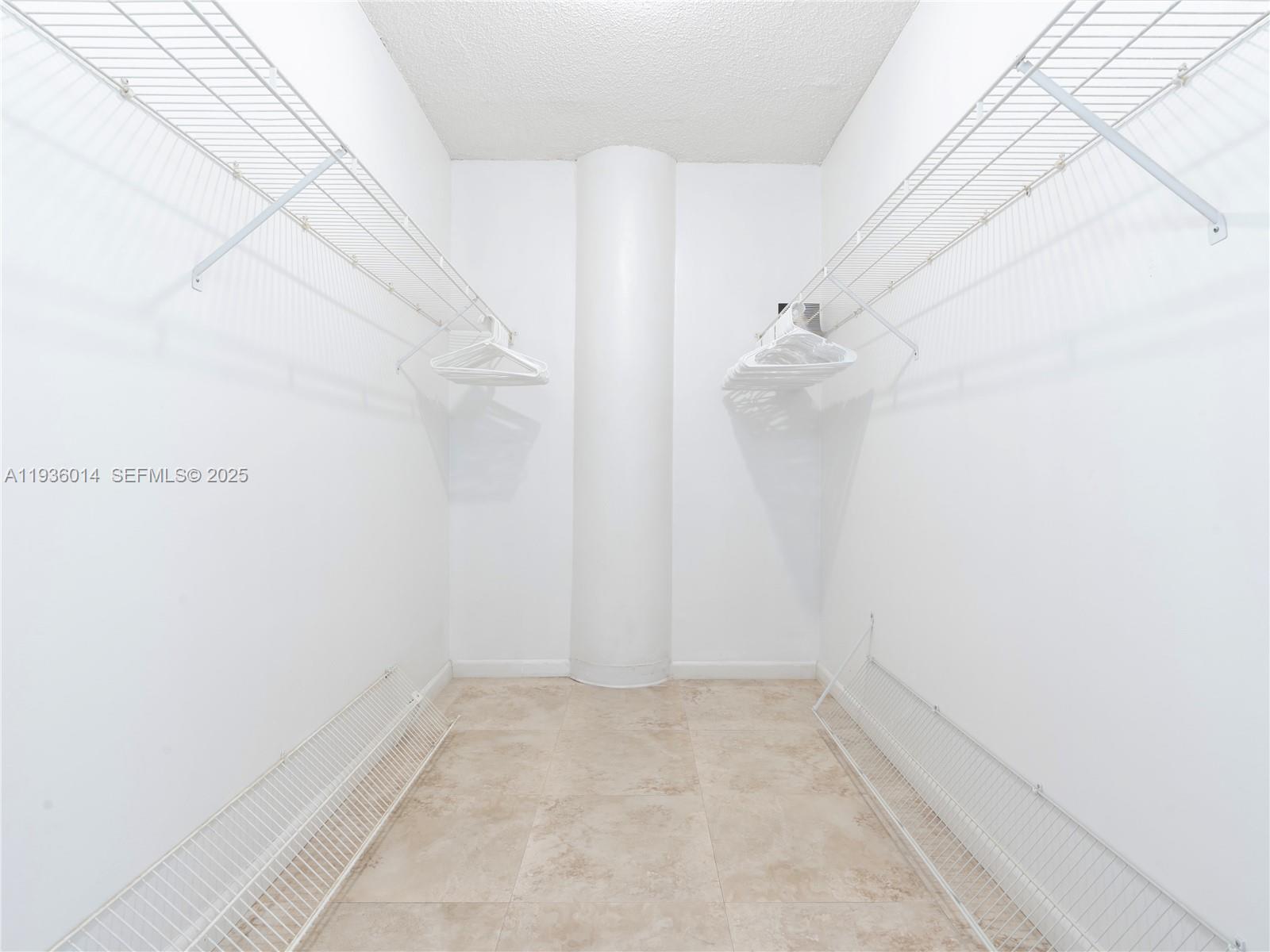 Photo of 3725 Ocean Dr  #1606, Hollywood, Florida, 33019 - 