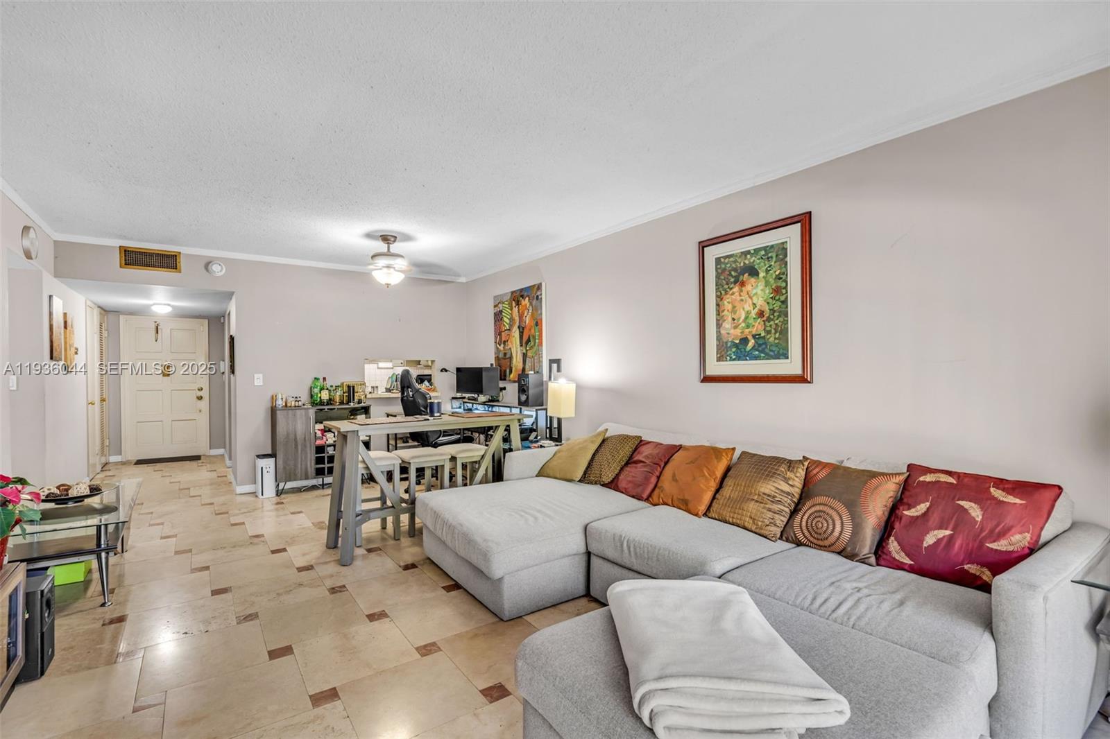 202 2 / 2 961 кв.футов $ 2025-12-29 0 Фото