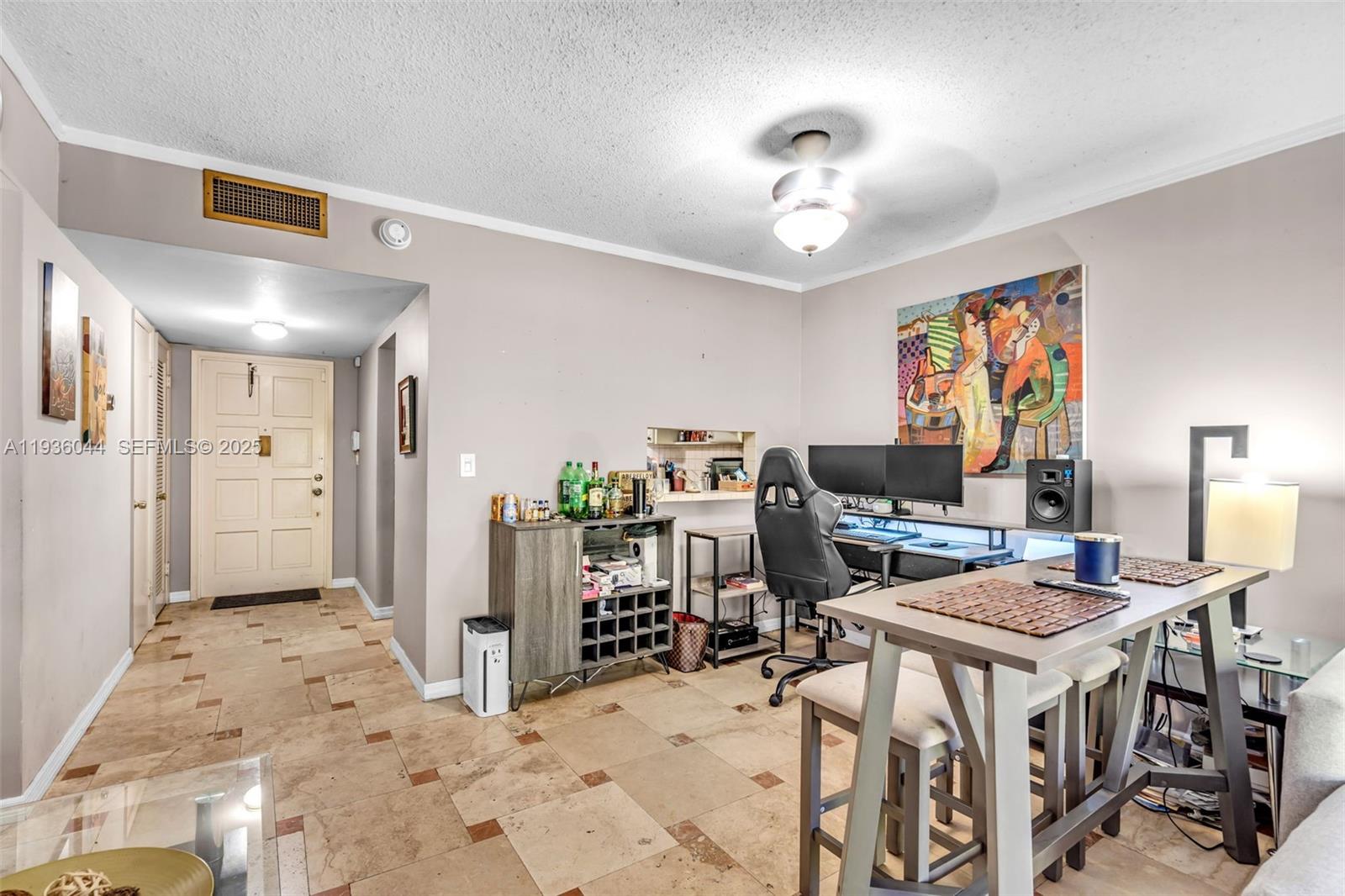 202 2 / 2 961 кв.футов $ 2025-12-29 0 Фото