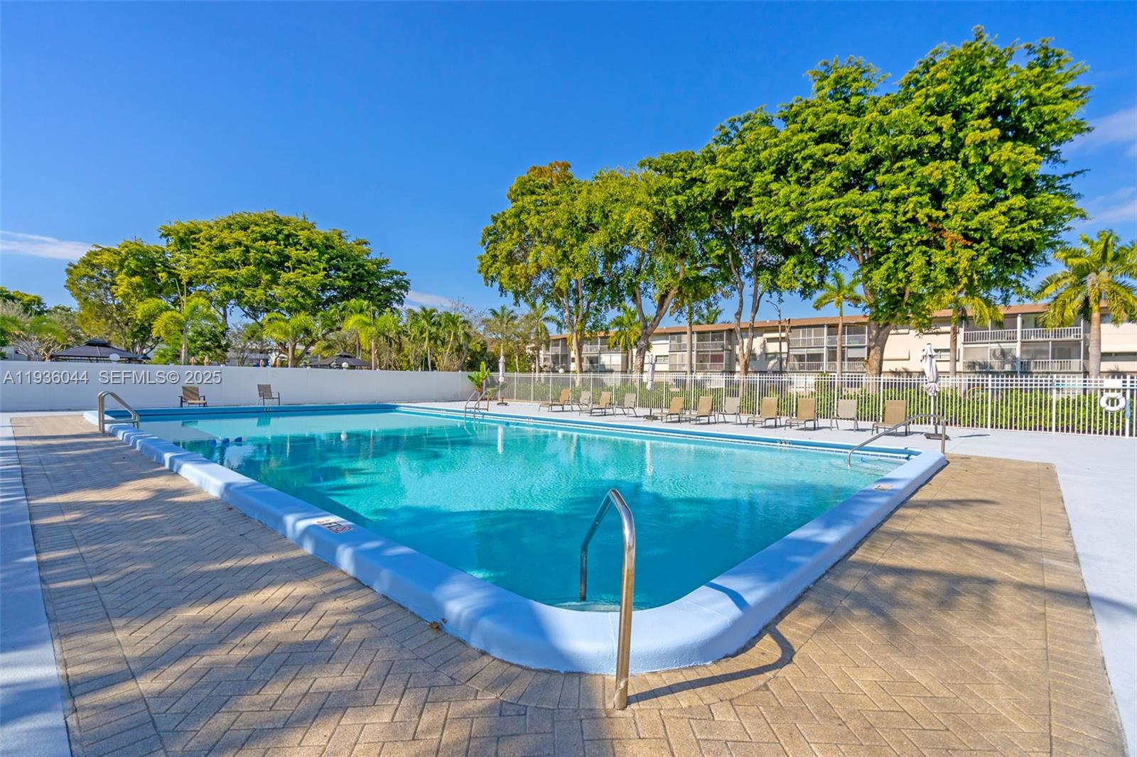 202 2 / 2 961 кв.футов $ 2025-12-29 0 Фото