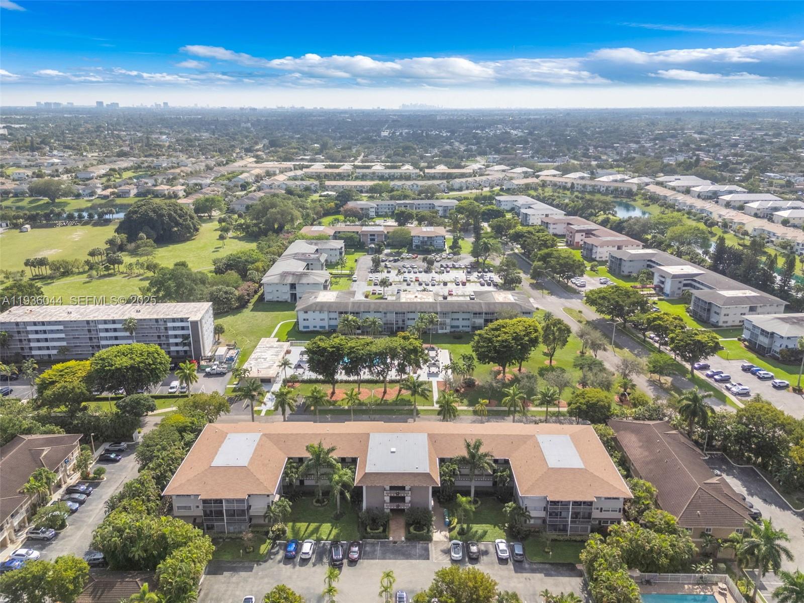 202 2 / 2 961 кв.футов $ 2025-12-29 0 Фото