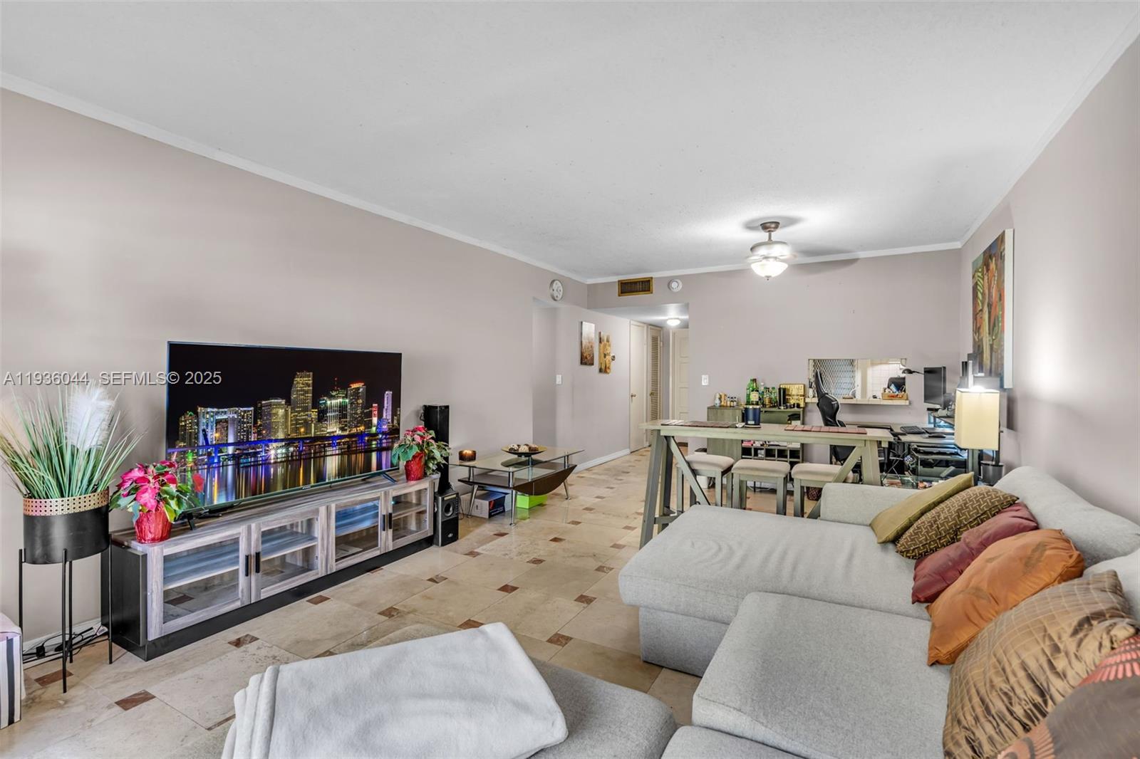 202 2 / 2 961 кв.футов $ 2025-12-29 0 Фото