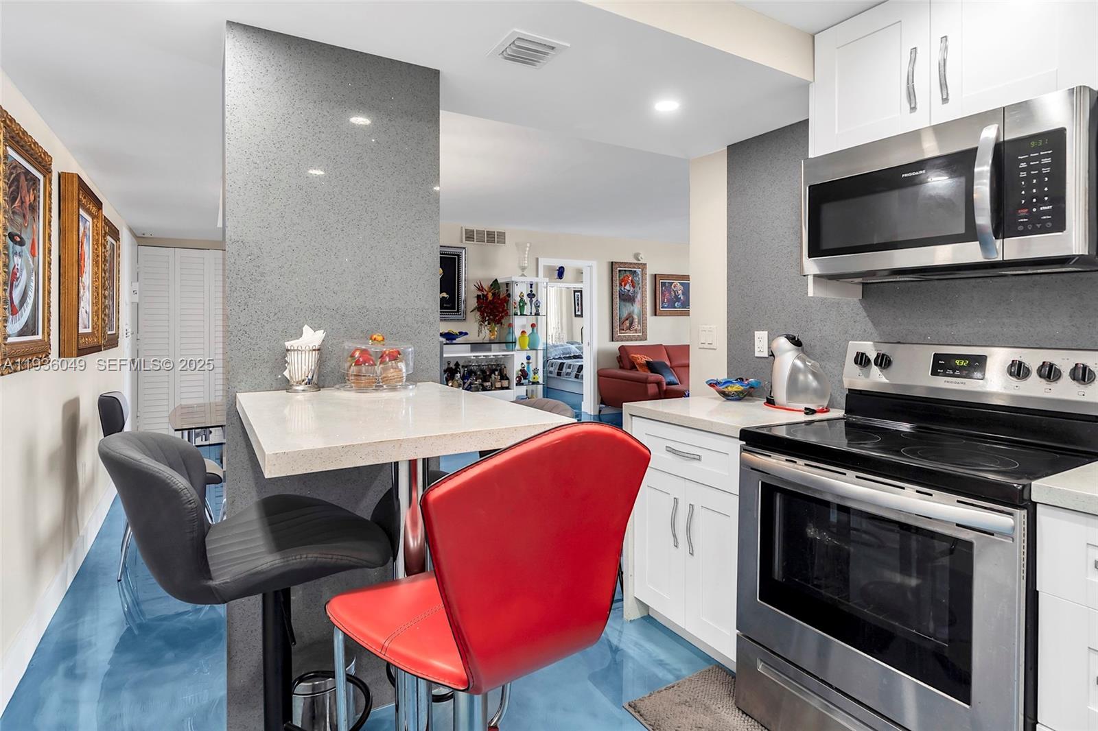 Photo of 1833 Ocean Dr  #1709, Hallandale Beach, Florida, 33009 - 