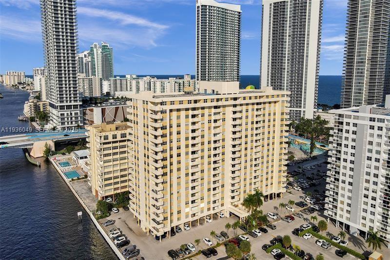 Photo of 1833 Ocean Dr  #1709, Hallandale Beach, Florida, 33009 - 